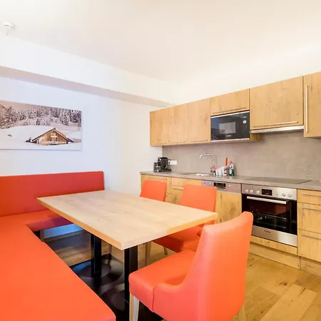 Alpenland Hotell 4*