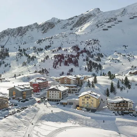 阿尔盆兰德酒店 上陶恩