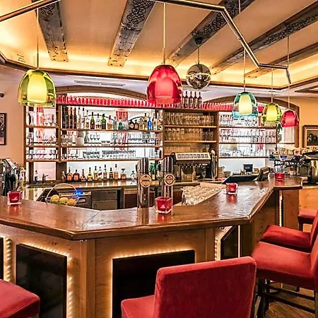 阿尔盆兰德酒店 酒店 上陶恩