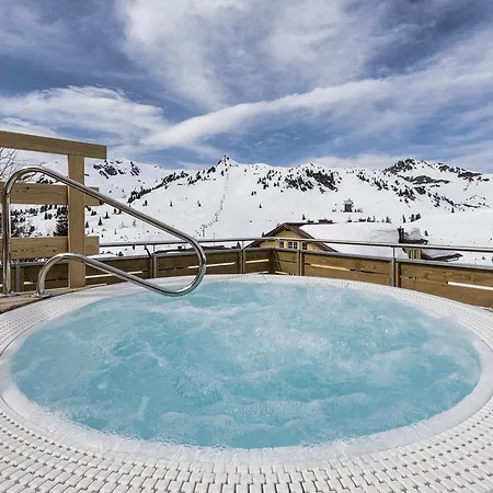 酒店 阿尔盆兰德酒店 4*