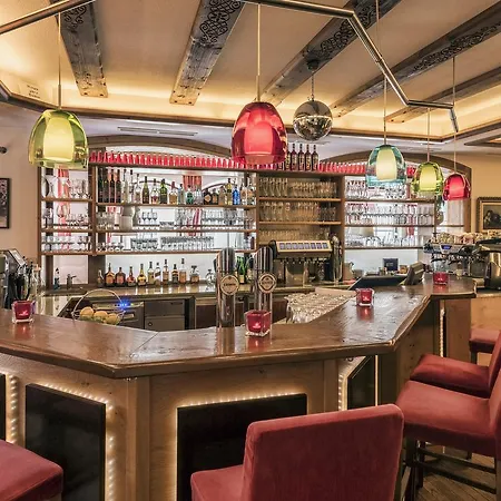 Alpenland Hotel 4*