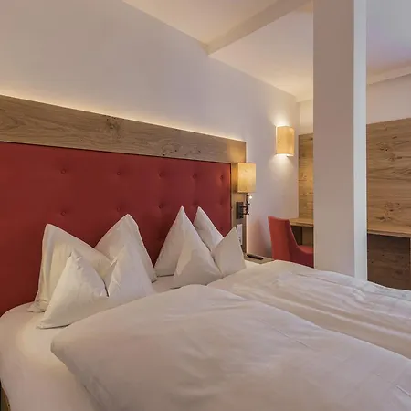 阿尔盆兰德酒店 酒店