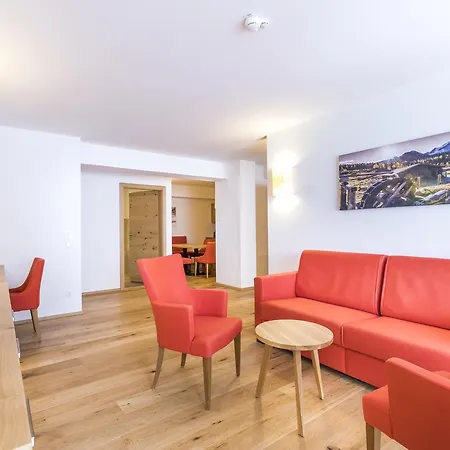 阿尔盆兰德酒店 酒店 4*